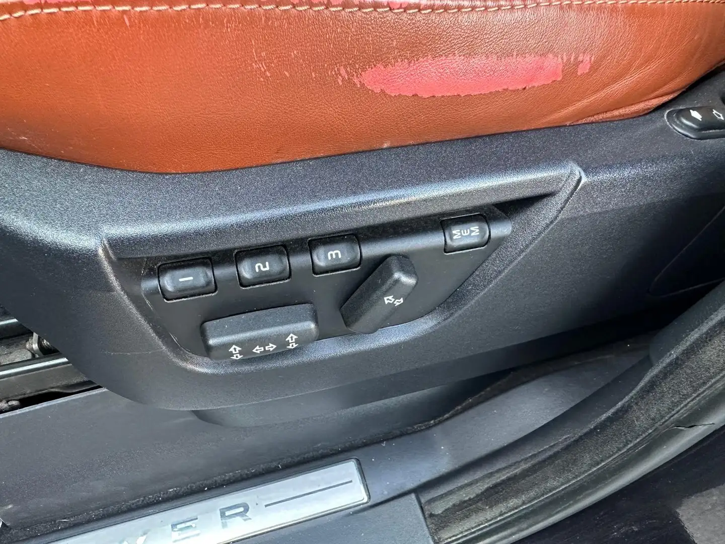 16553d5b-c94a-432c-b087-aaea5ce15b7d_898f3165-c196-4692-abdb-f8c58c46504e